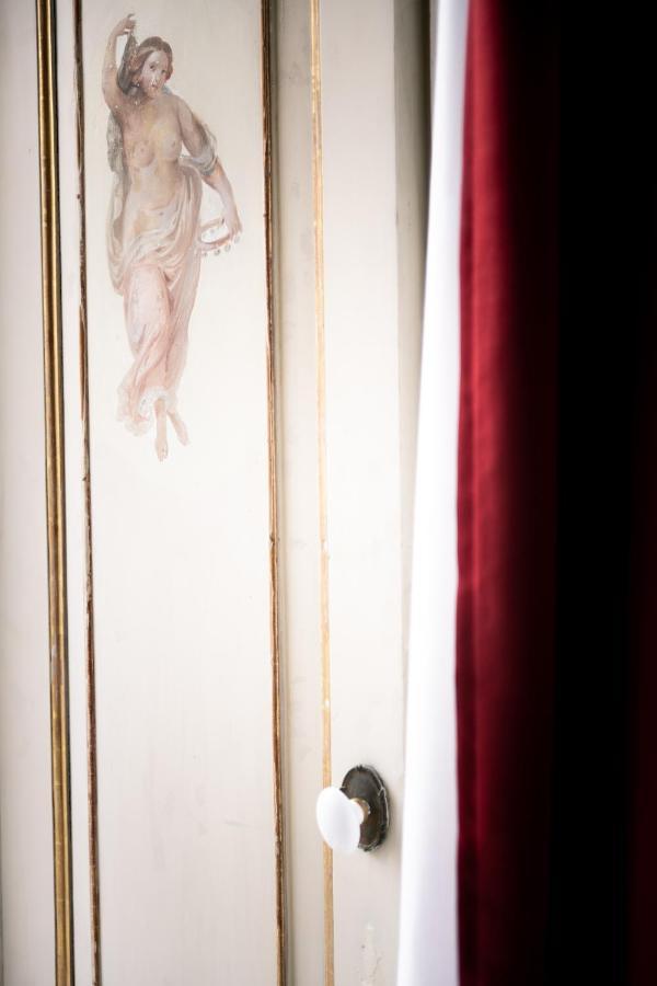 Foriart Relais Hotel Napoli Bagian luar foto